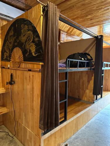 Honey moon hostel