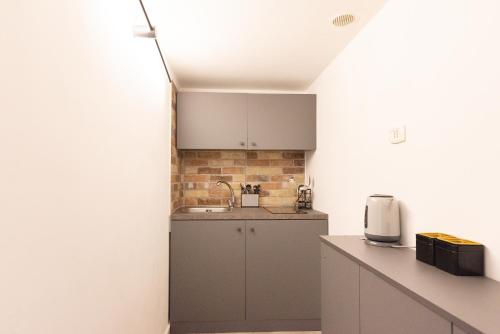 J-Appartment Toledo, Naples (photo 8)