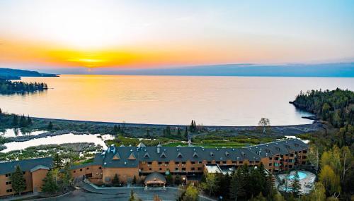 Superior Shores Resort - image 2