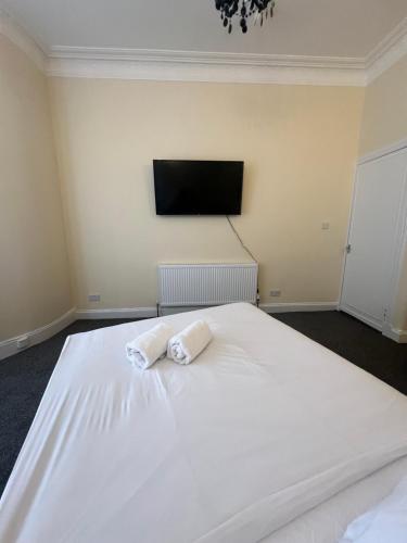 Glasgow South 2 Bedroom Apartment, Glasgow (photo 8)