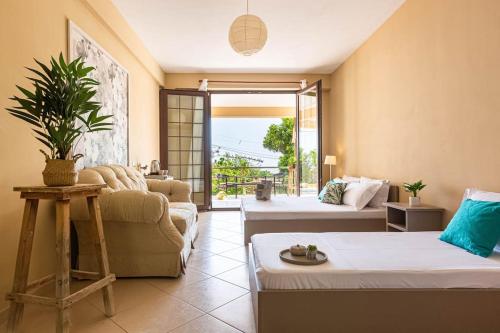 Triple Room with Garden View room in Color Villa - South Paradise 6