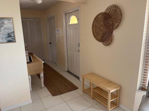 Private Cozy Coastal 3BR with Pool in Port Saint Lucie, USA
