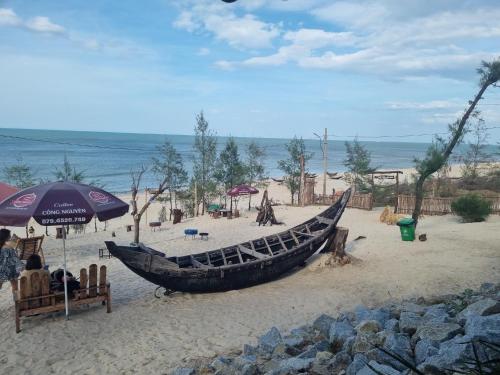 An homestay, biển Quảng Công Huế (An homestay, bien Quang Cong Hue) in Thuan An Beach