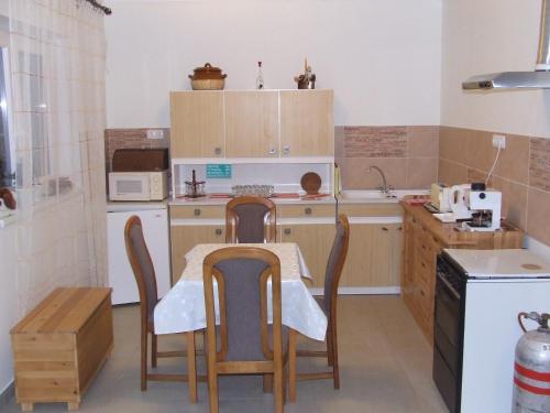 Facilities, Meggyes Vendeghaz in Nyirbator