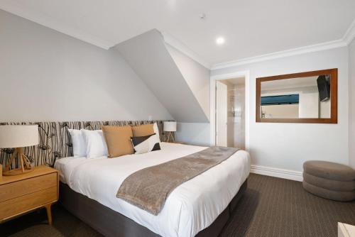Beacon Sky Suite 1006 - 2 Bed - image 6