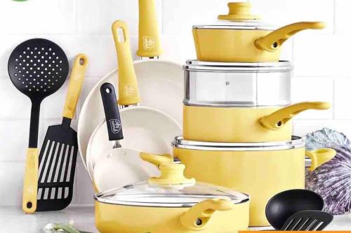 Wow New gorgeous 2 Bed 2 bath apartment parking