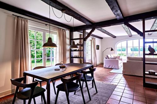 Reetdach-Villa mit Blick in die Natur - 160m² Entspannung pur in 安梅斯貝克