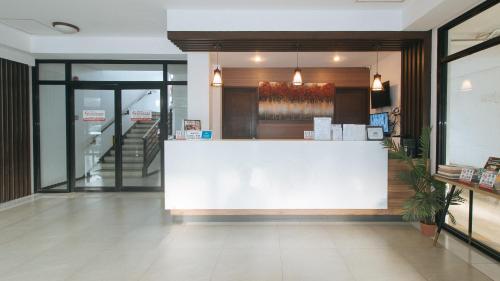 Előcsarnok, RedDoorz @ Traveler Inn Matina near Japán Alagút