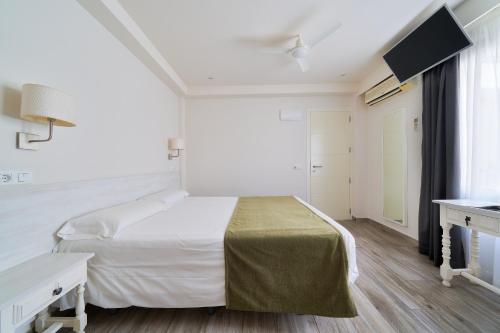 Hostal Sol y Miel Room Type - Double Room