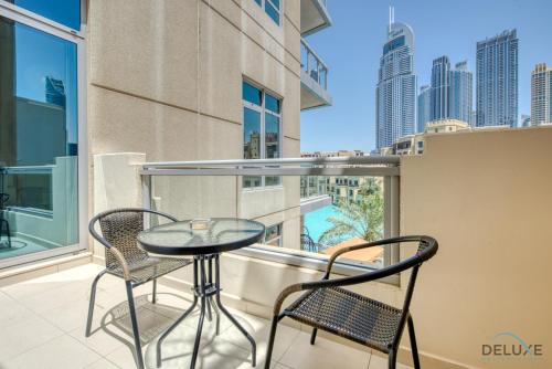 Burj Khalifa Lake Vicinity Perfect 1BR Escape, Residences 7, Downtown Dubai by Deluxe Holiday Homes, Dubái (foto 2)