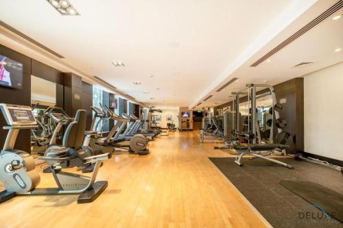 Burj Khalifa Lake Vicinity Perfect 1BR Escape, Residences 7, Downtown Dubai by Deluxe Holiday Homes, Dubái (foto 8)
