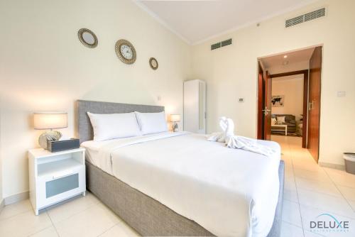Burj Khalifa Lake Vicinity Perfect 1BR Escape, Residences 7, Downtown Dubai by Deluxe Holiday Homes, Dubái (foto 5)