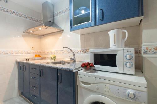 APARTAMENTO ADULTOS CENTRO NUEVA DE LA VIRGEN 2 free parking, Granada (fotografie 7)