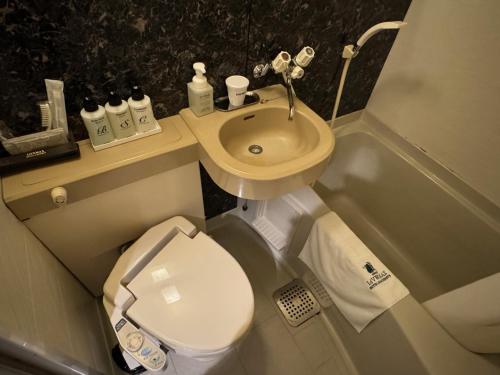 Single Room - Non-Smoking image 1