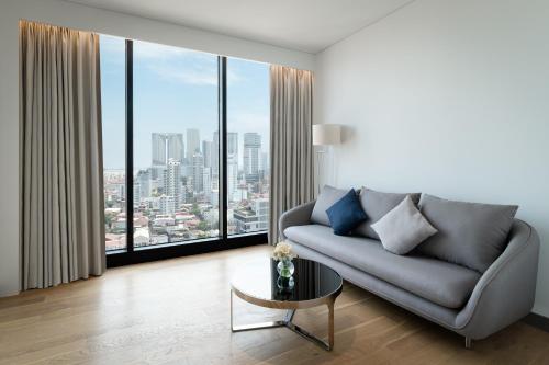 Executive King Suite - River Side image 1