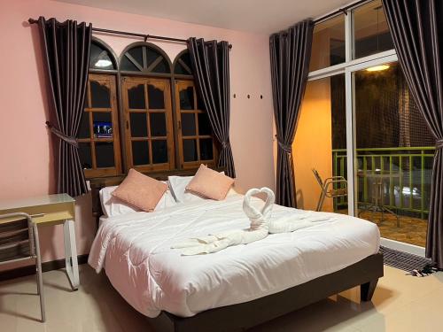 โรงแรมตะวันไท near Tesco Lotus Supermarket