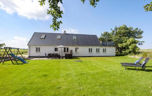 Viesnīcas āriene, Pet Friendly Home In Vils With Sauna in Sillerslev