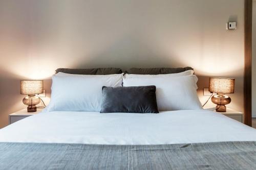 Lario Suite Apartments by Quokka 360 - With Parking Close To Como City - image 2