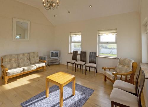 Matthews Cottage Doonbeg sleeps 6 by Trident Holiday Homes, Doonbeg (Foto 8)