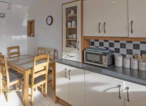 Matthews Cottage Doonbeg sleeps 6 by Trident Holiday Homes, Doonbeg (Foto 9)