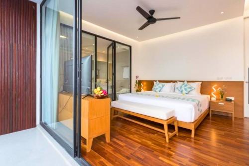 Three-Bedroom Villa image 10