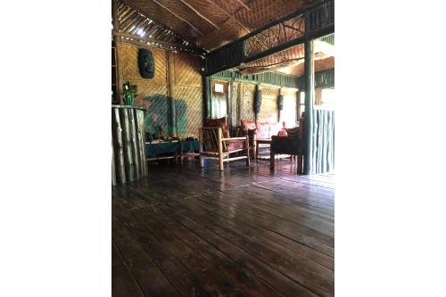 Ruhondeza Lodge in Kanungu