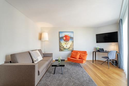 room detail thumbnail 1