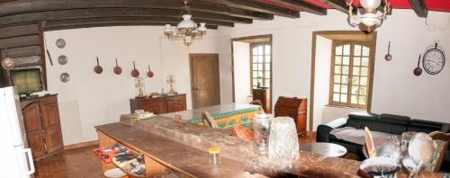 Maison de maître de 1789 rénovée avec piscine (Maison de maitre de 1789 renovee avec piscine) in 오리악