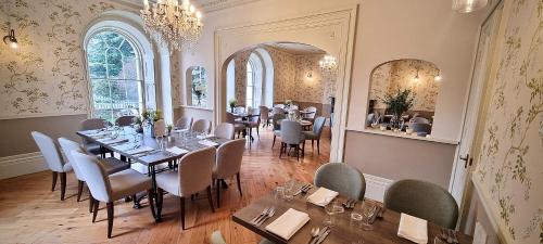 Anglesey Hotel - image 13