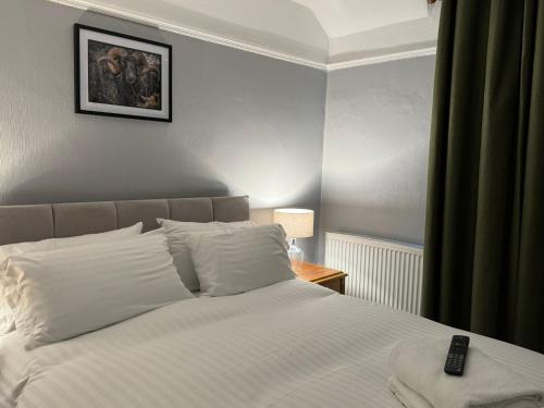 The George Hotel - main image