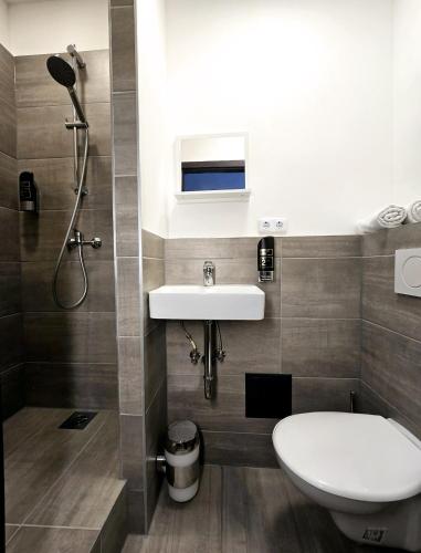 Cityhotel Storch - image 14