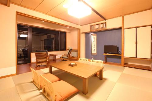 Superior Japanese-Style Room with Private Bathroom