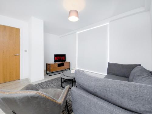 Luxury 2-Bed Apartment in Salford Quays 10 min to Manchester & MediaCity, Manchester