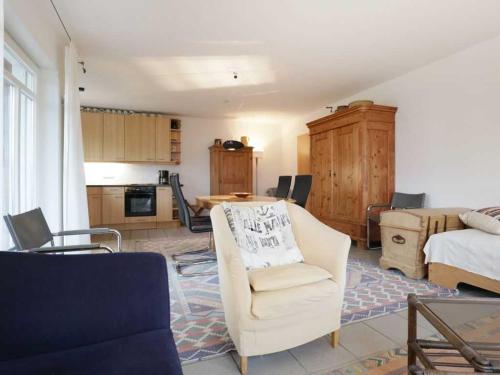 One-Bedroom Apartment with Balcony