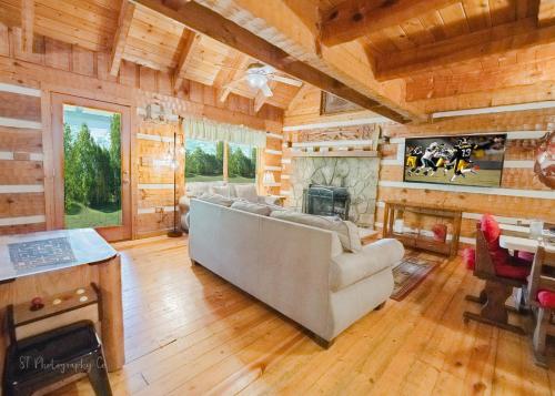 A Slice of Heaven Cabin in Park Settlement, USA