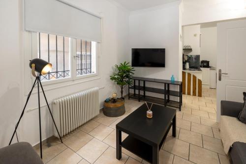 Phaedrus Living Athens City Studios Paris - main image