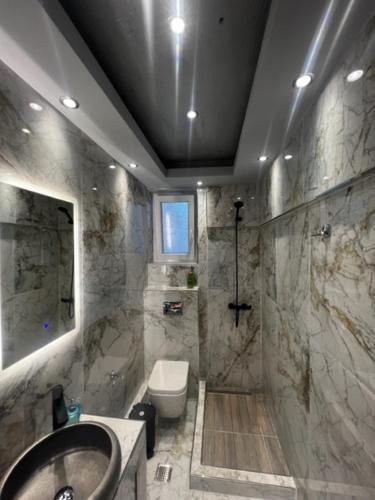 ΠΕΥΚΟΧΩΡΙ STUDIOS LUXURY 05 by antonis, Pefkohori (foto 10)