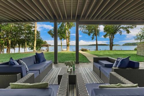 Lake Norman Getaway in Mooresville, USA