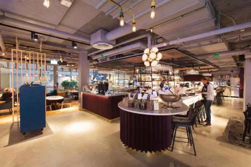 Hotel With Urban Deli - image 7