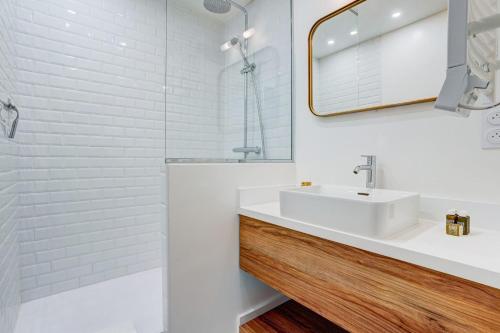 SaintGermain Sojourn - Charming 2 bedroom in the Rive Gauche - image 4