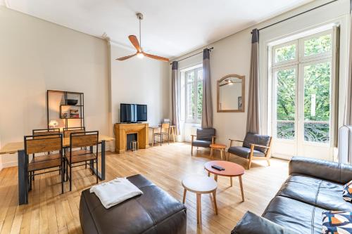 Magnifique et lumineux T3 de charme aux Quinconces idéal pour 4 personnes, Бордо