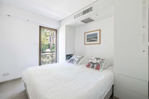 LE PARADIS avec deux terrasses équipées et piscine