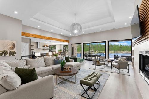 Salience Path w/Heated Pool & Game Room in Mooresville, USA