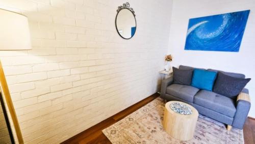 Cozy Corner M106 Studio Apartment near Kings Park - image 4