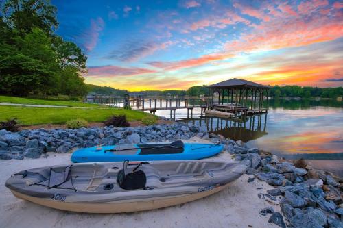Pathway Bay in Mooresville, USA
