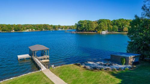 Pathway Bay in Mooresville, USA