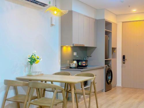 Three-Bedroom Apartment with Ocean View image 8