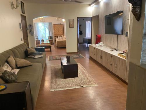Three-Bedroom Apartment room in Beautiful flat near Do Talwar Clifton Karachi