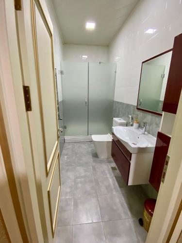 Ducha, Deluxe Family Hotel in Ağsu