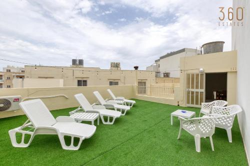 Spacious 4BR Terraced House with Rooftop Access by 360 Estates